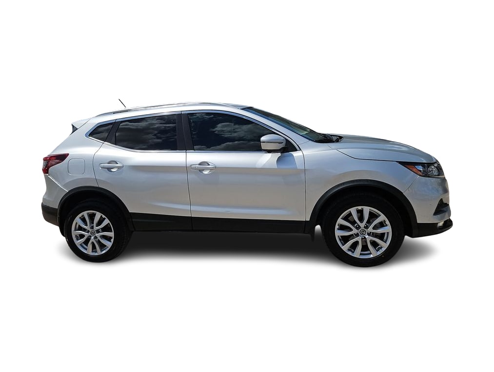 Thumbnail: 2022 Nissan Rogue Sport - 18