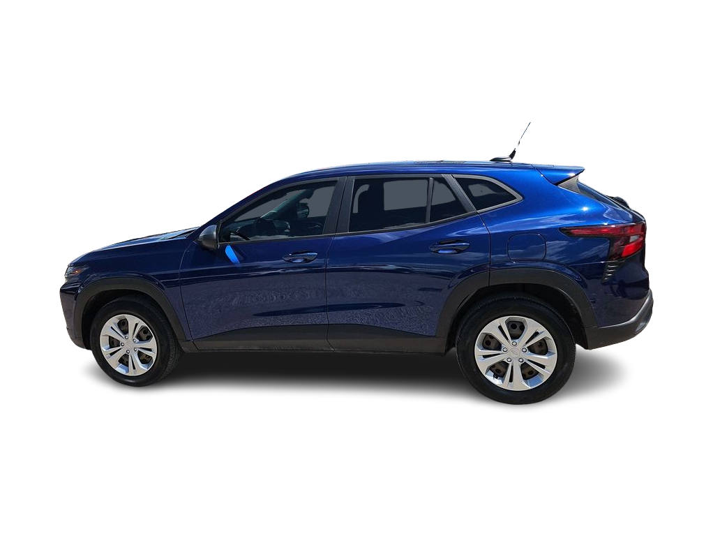 Thumbnail: 2024 Chevrolet Trax - 3