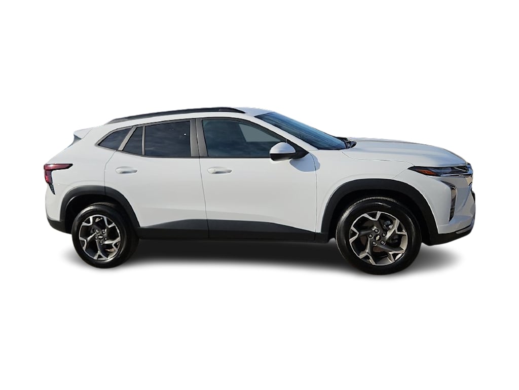 Thumbnail: 2025 Chevrolet Trax - 21