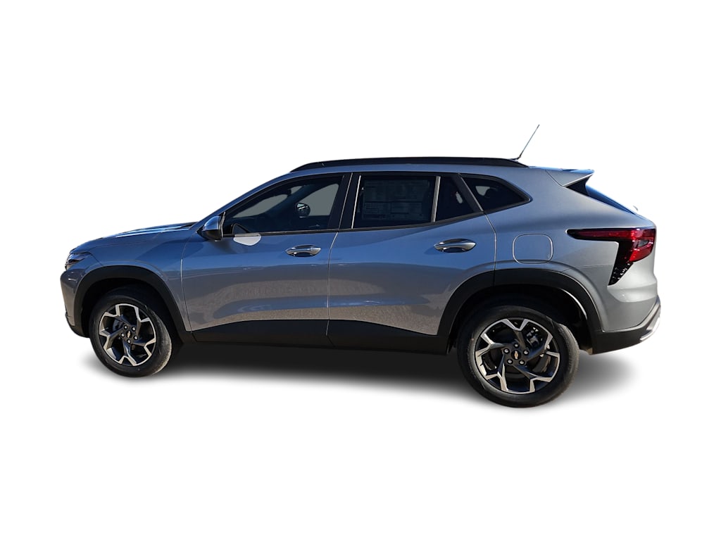 Thumbnail: 2026 Chevrolet Trax - 3