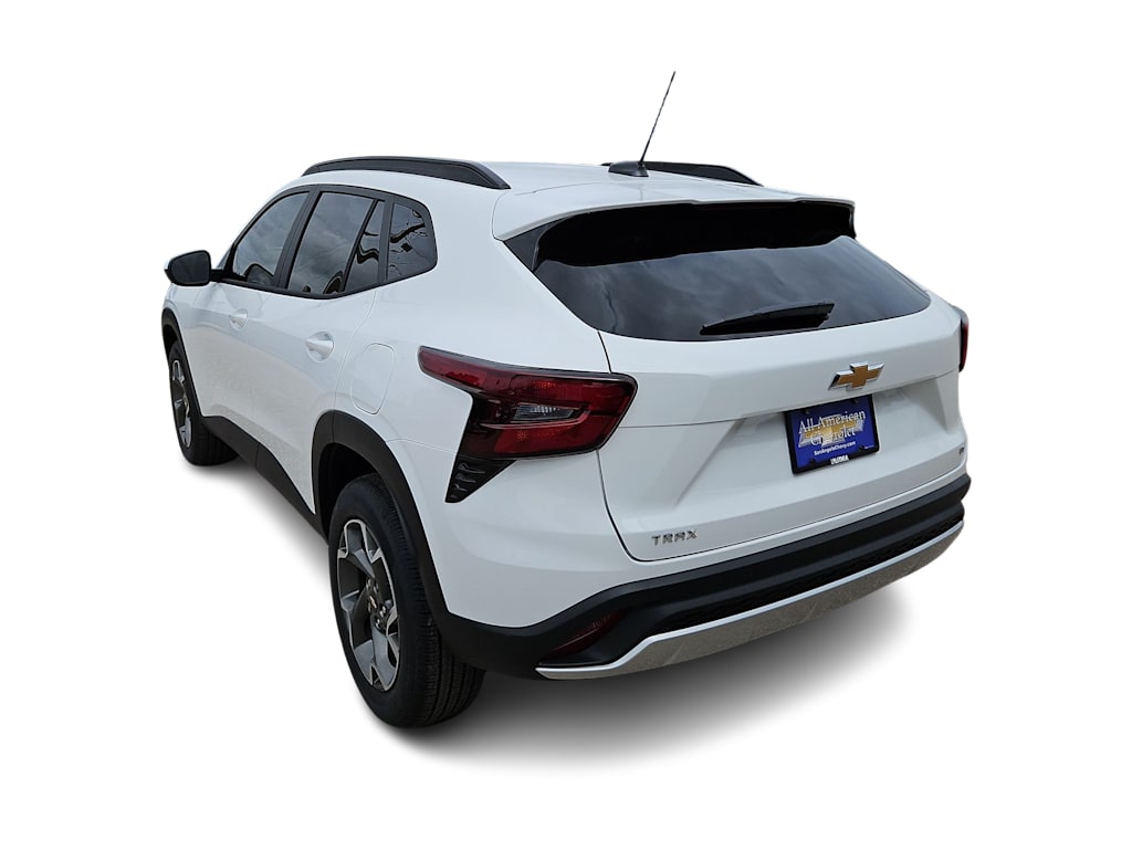 Thumbnail: 2026 Chevrolet Trax - 4