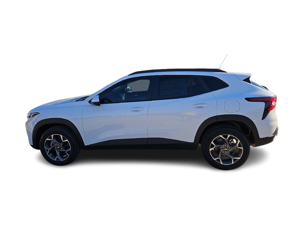 Thumbnail: 2026 Chevrolet Trax - 3