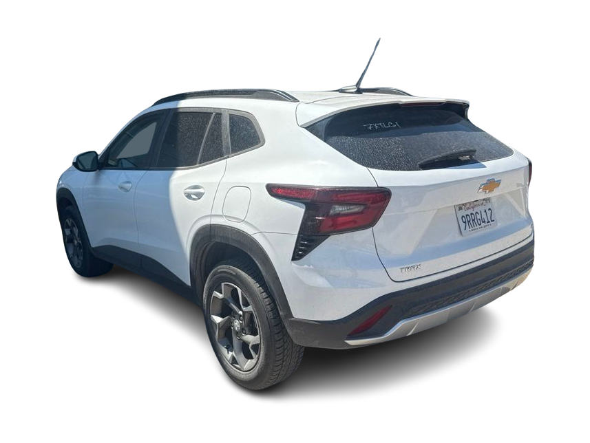 Thumbnail: 2025 Chevrolet Trax - 3