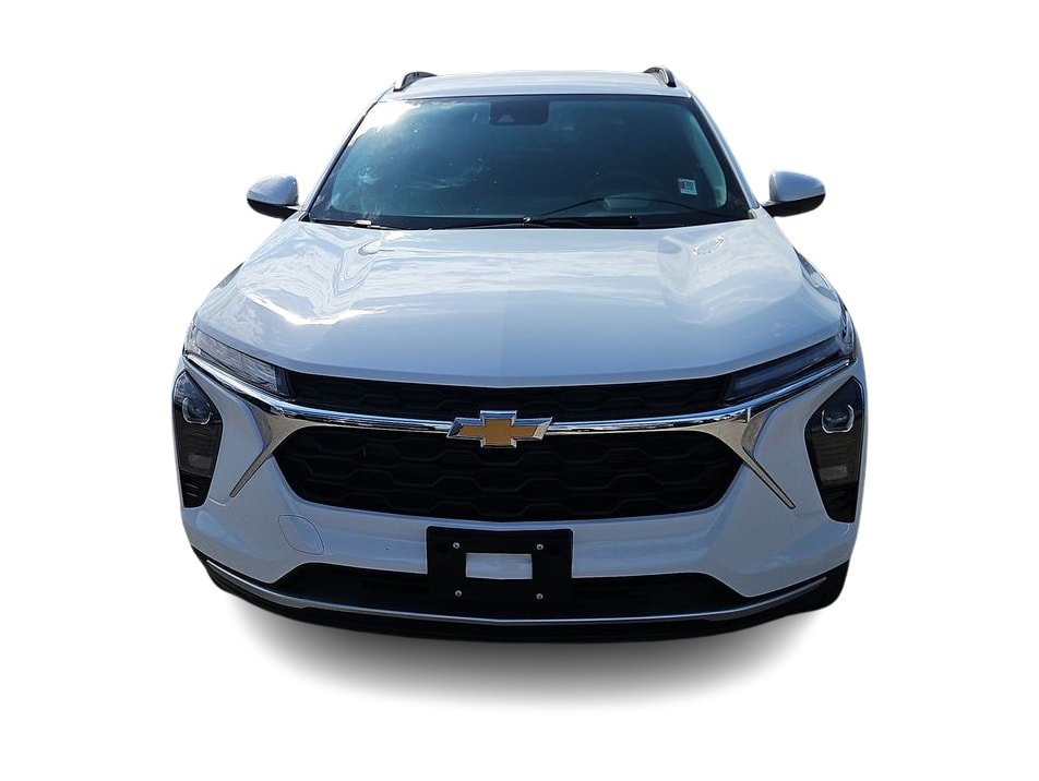 Thumbnail: 2026 Chevrolet Trax - 3