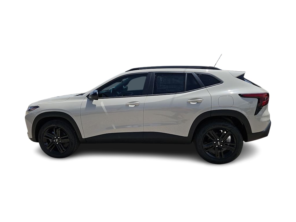 Thumbnail: 2026 Chevrolet Trax - 3