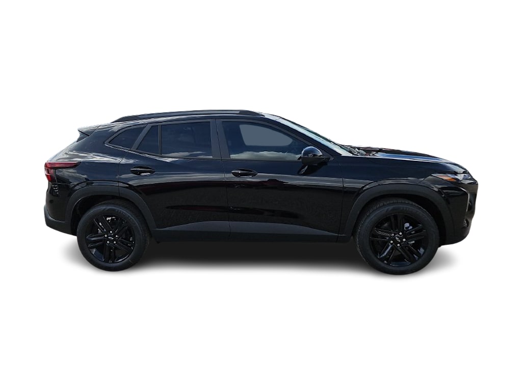 Thumbnail: 2026 Chevrolet Trax - 17