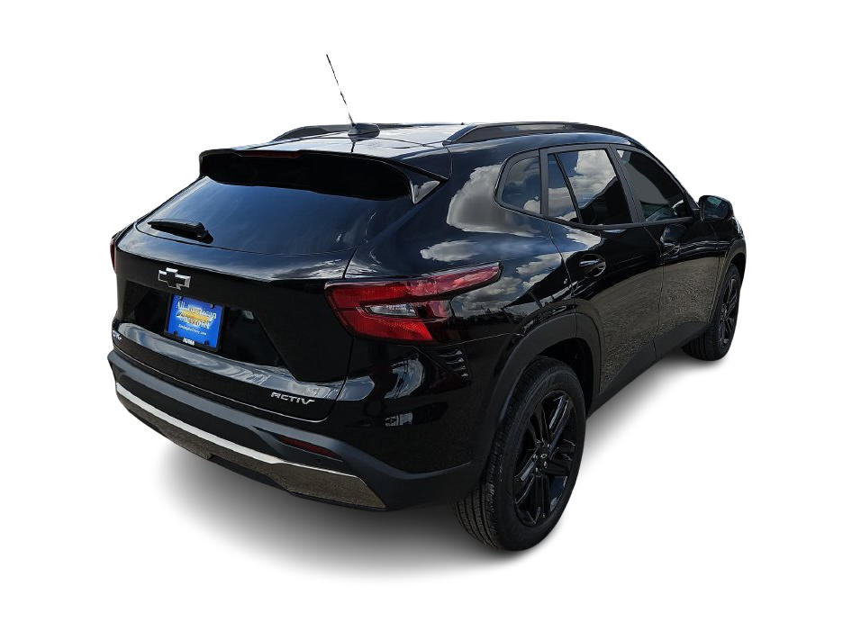 Thumbnail: 2026 Chevrolet Trax - 16