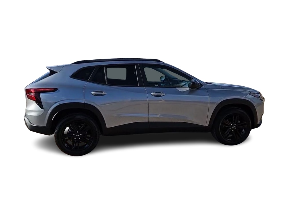 Thumbnail: 2025 Chevrolet Trax - 16