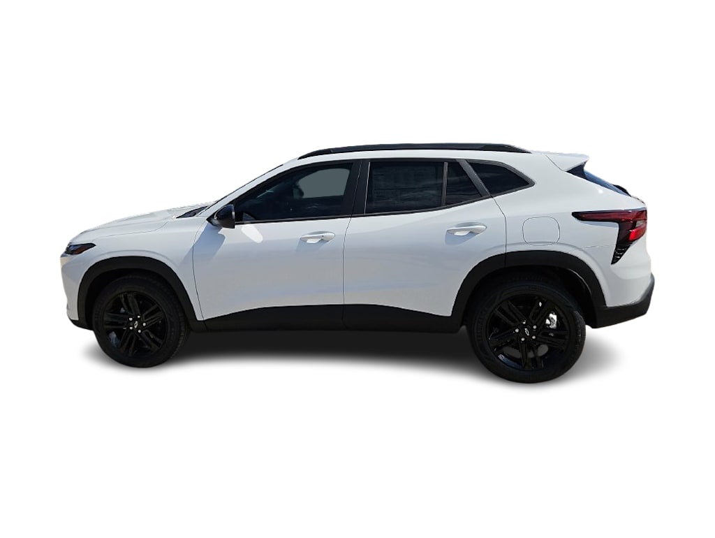 Thumbnail: 2026 Chevrolet Trax - 3
