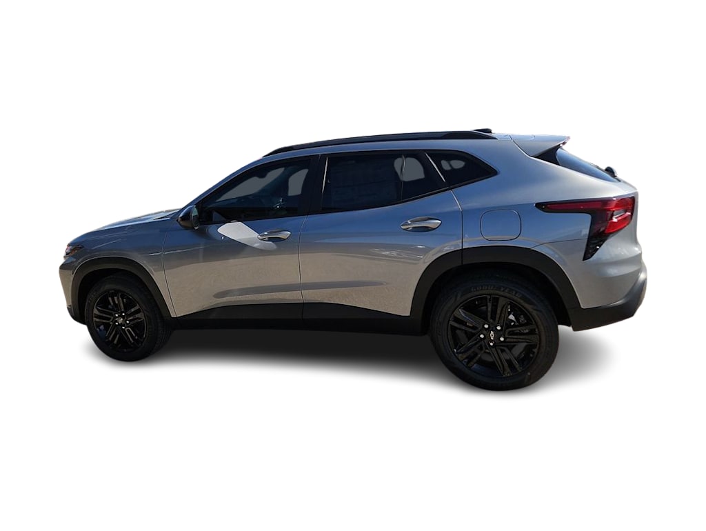Thumbnail: 2026 Chevrolet Trax - 3