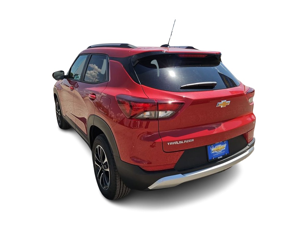 Thumbnail: 2026 Chevrolet TrailBlazer - 4