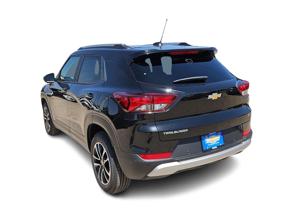 Thumbnail: 2026 Chevrolet TrailBlazer - 4