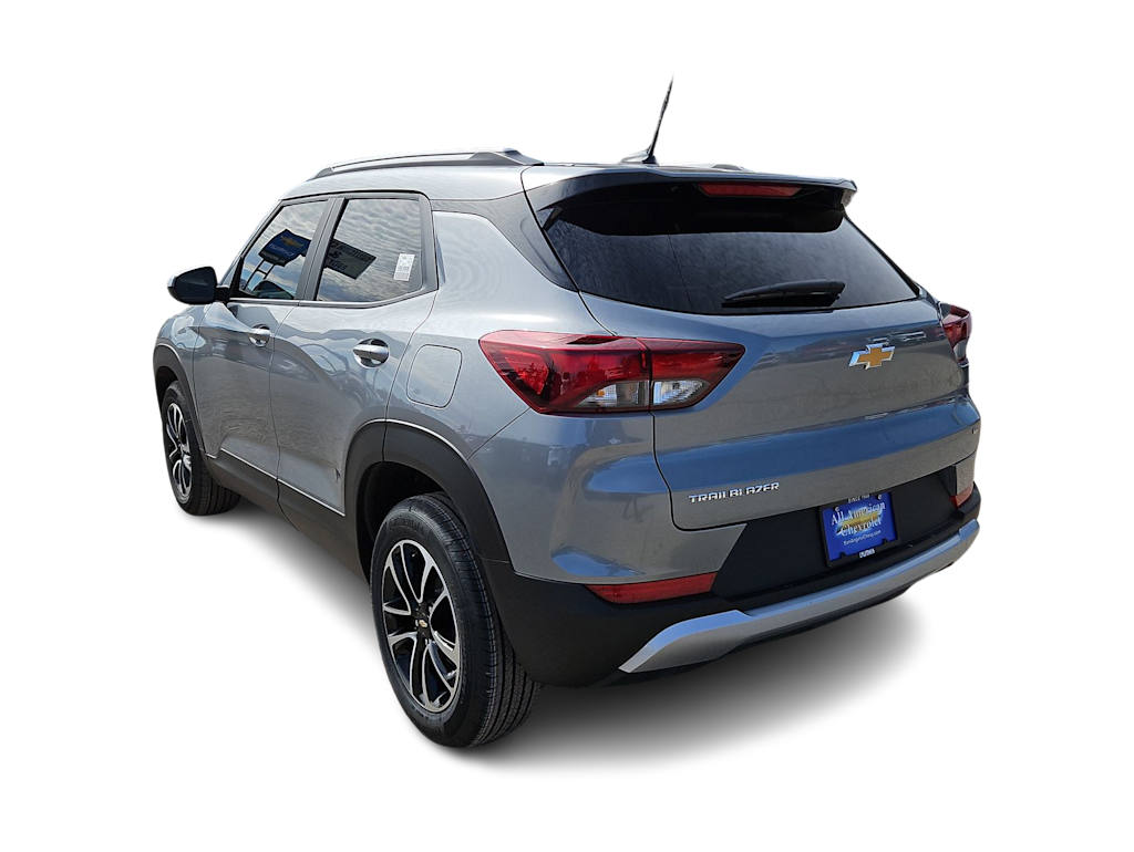 Thumbnail: 2026 Chevrolet TrailBlazer - 4