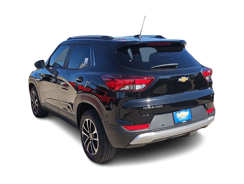 Thumbnail: 2026 Chevrolet TrailBlazer - 4