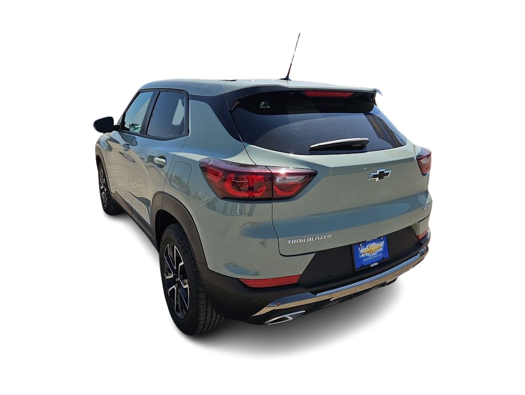 Thumbnail: 2026 Chevrolet TrailBlazer - 4