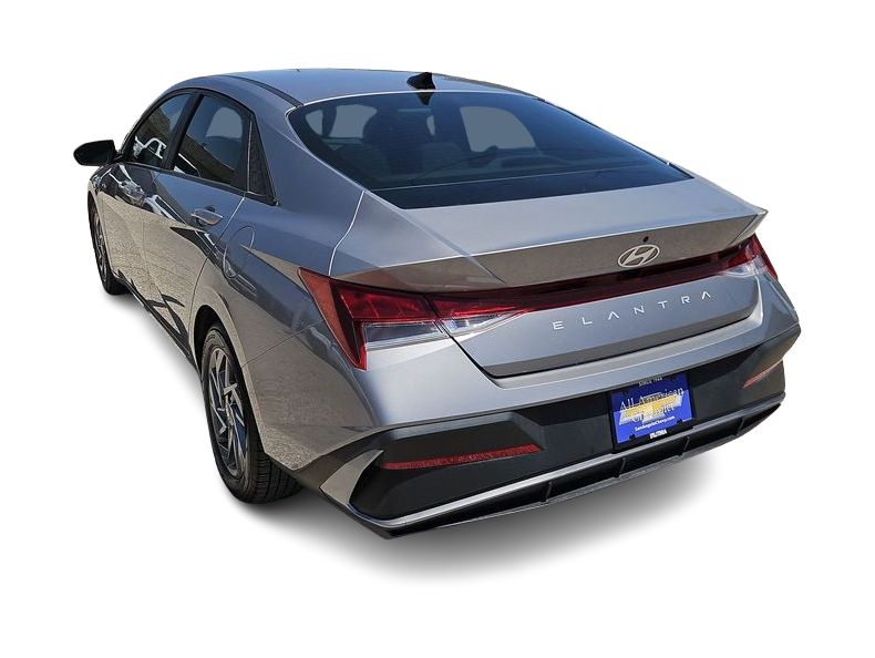Thumbnail: 2024 Hyundai Elantra - 18