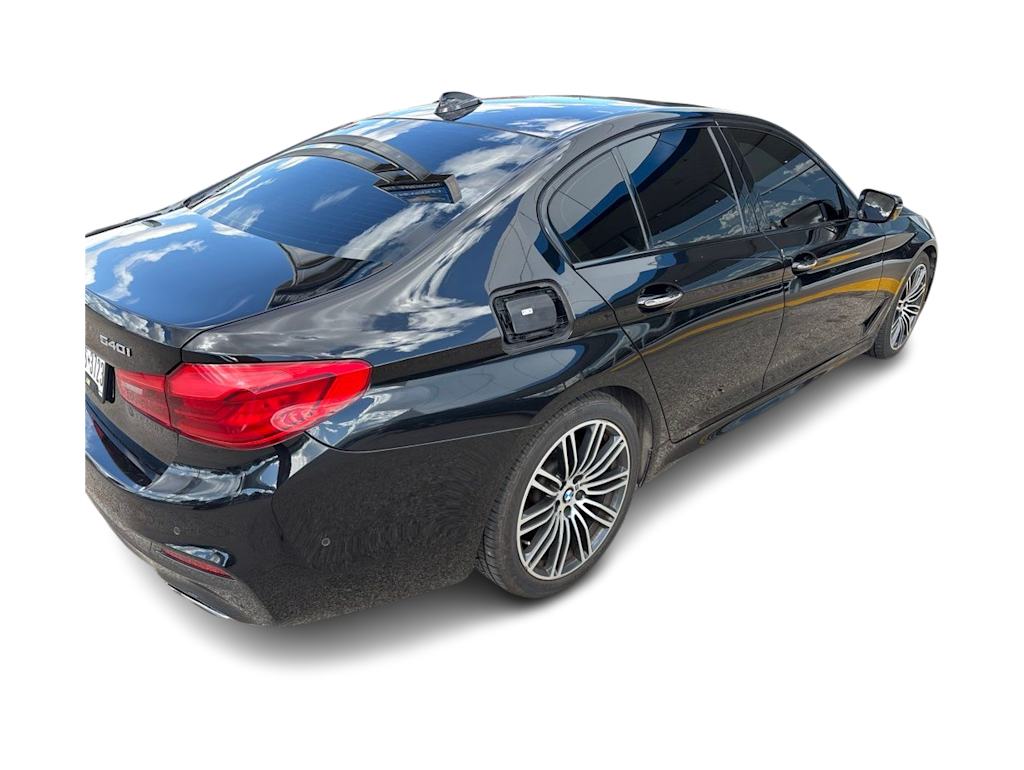 Thumbnail: 2017 BMW 5 Series - 9