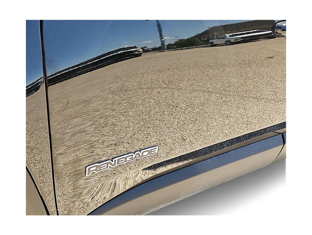 Thumbnail: 2023 Jeep Renegade - 14