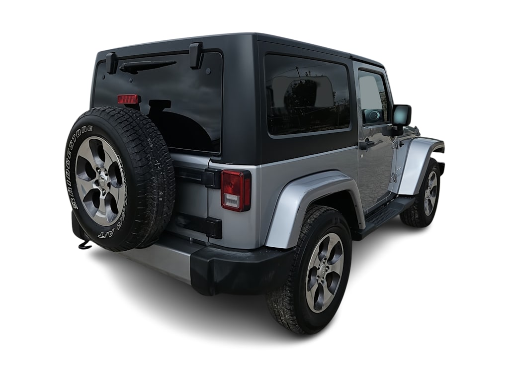 Thumbnail: 2016 Jeep Wrangler - 16