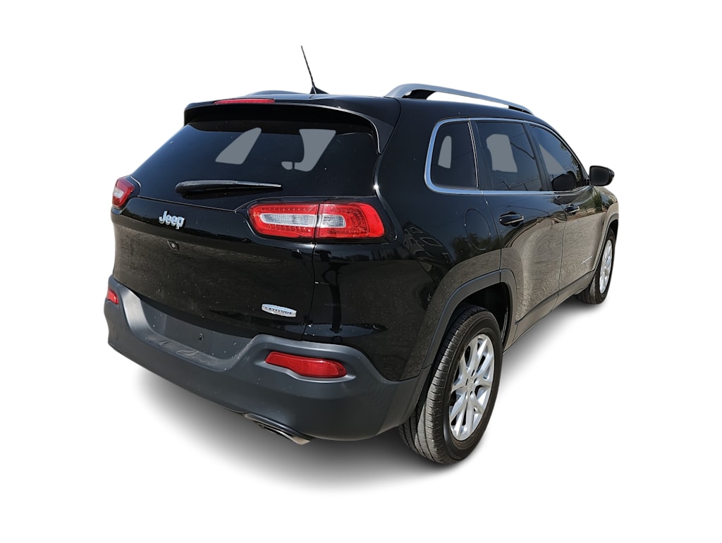 Thumbnail: 2017 Jeep Cherokee - 18