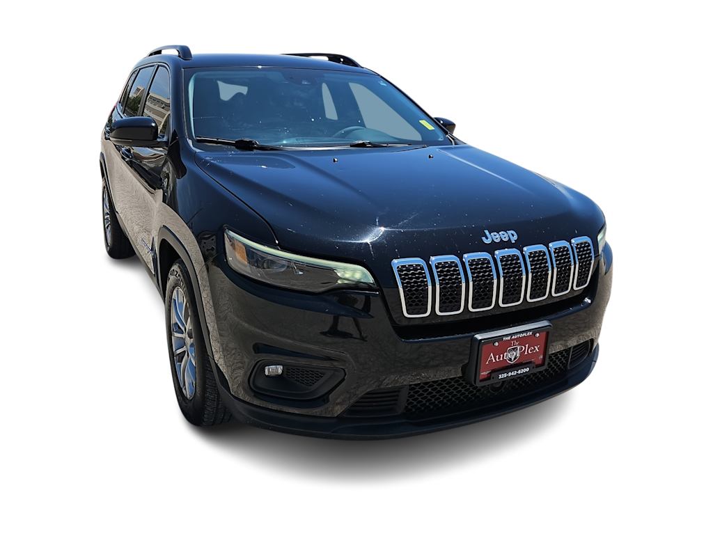 Thumbnail: 2022 Jeep Cherokee - 16