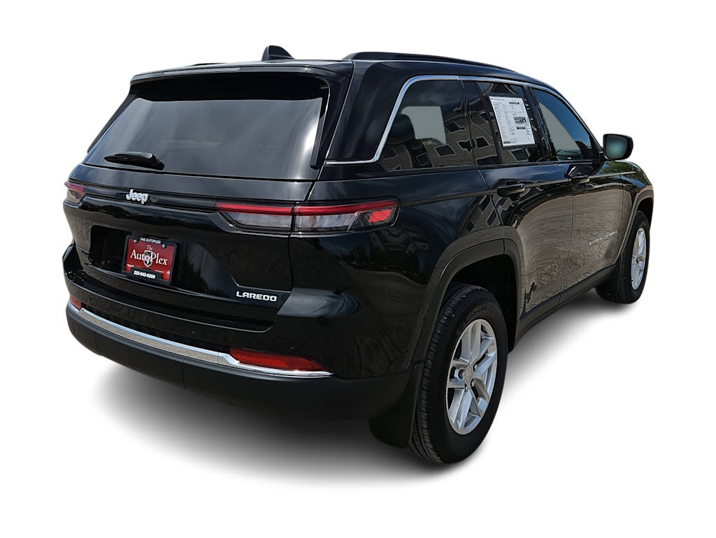 Thumbnail: 2026 Jeep Grand Cherokee - 18