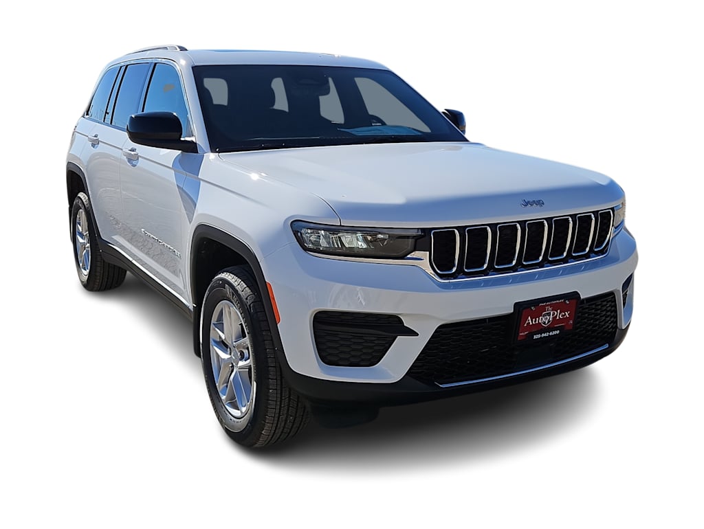 Thumbnail: 2026 Jeep Grand Cherokee - 15