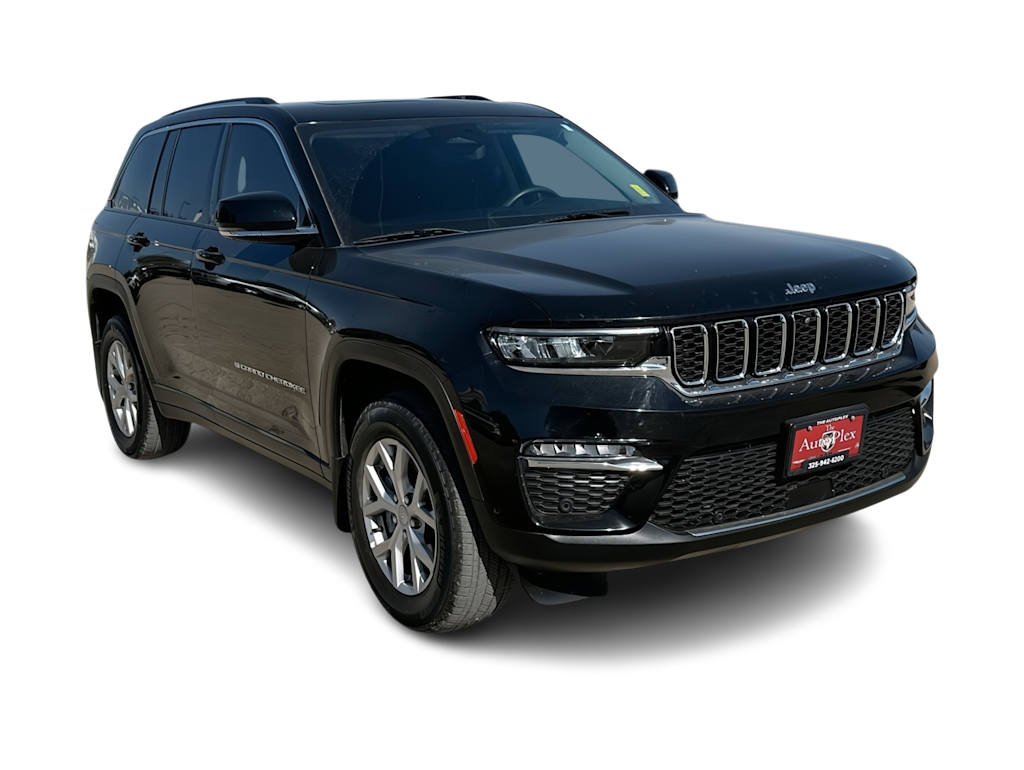 Thumbnail: 2022 Jeep Grand Cherokee - 17
