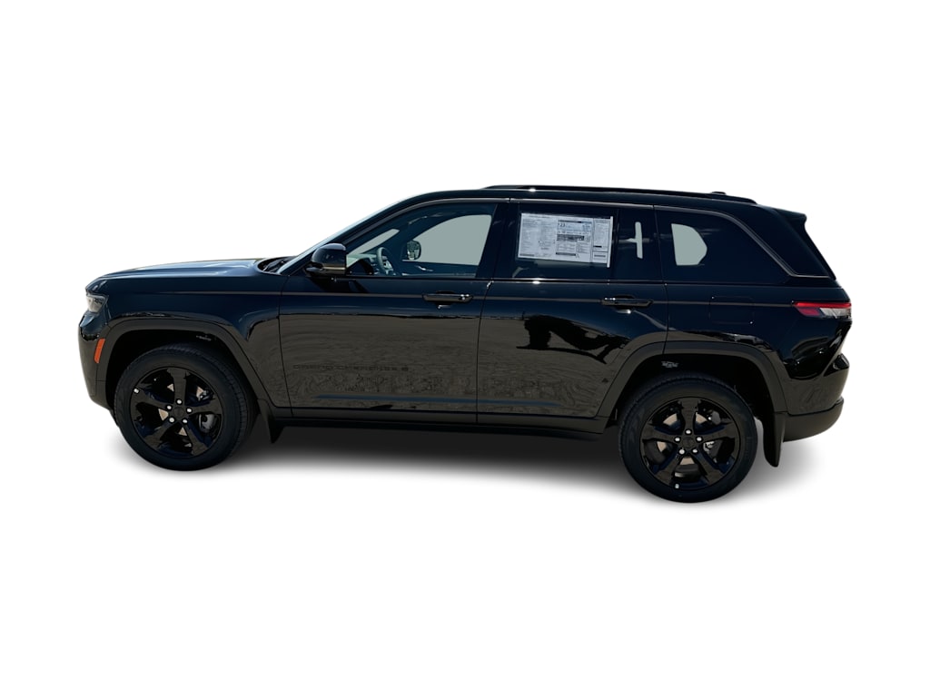 Thumbnail: 2026 Jeep Grand Cherokee - 3