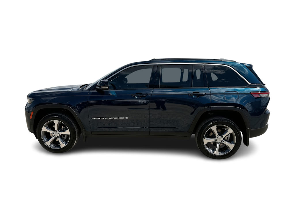 Thumbnail: 2026 Jeep Grand Cherokee - 3
