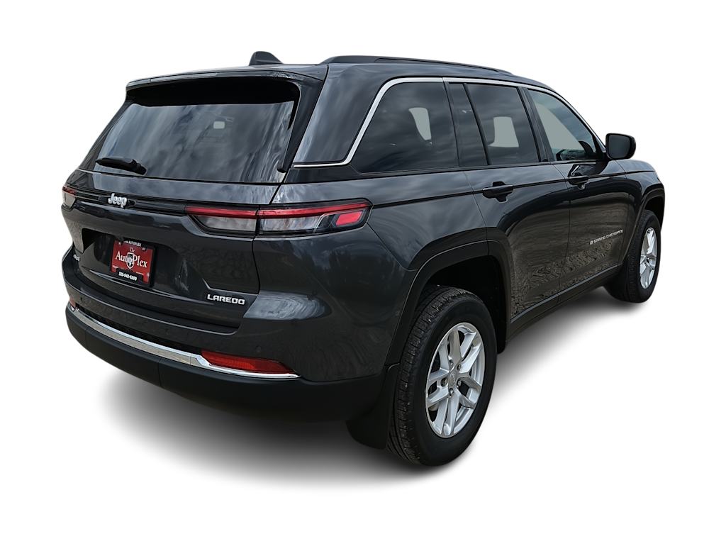 Thumbnail: 2026 Jeep Grand Cherokee - 18
