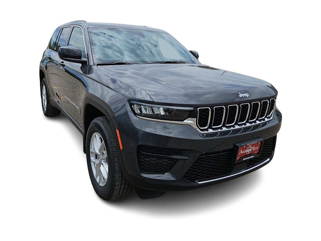 Thumbnail: 2026 Jeep Grand Cherokee - 15