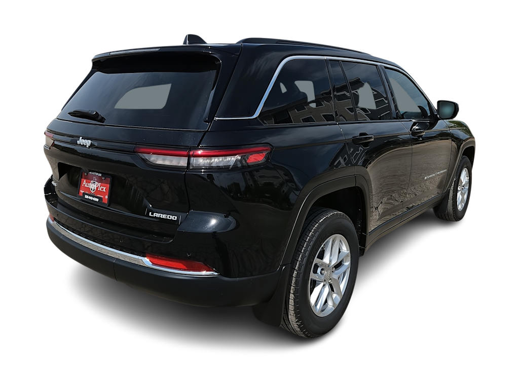 Thumbnail: 2026 Jeep Grand Cherokee - 21