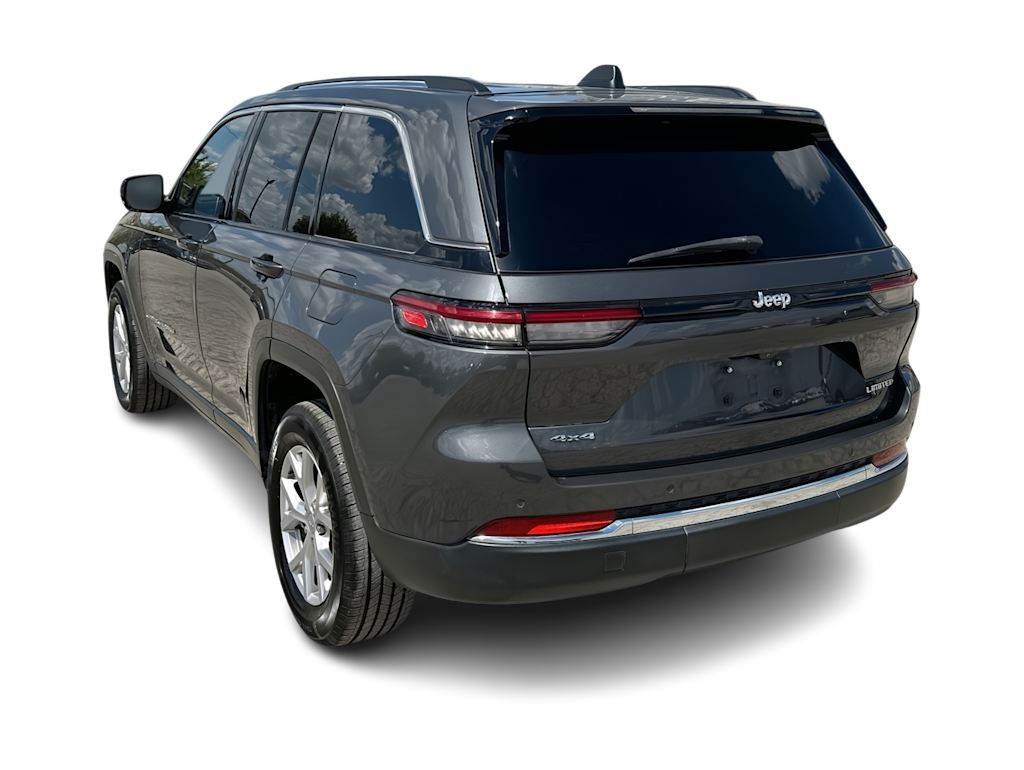 Thumbnail: 2022 Jeep Grand Cherokee - 4