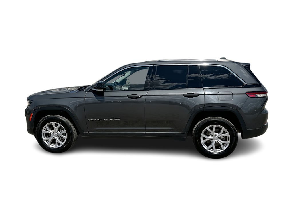 Thumbnail: 2022 Jeep Grand Cherokee - 3