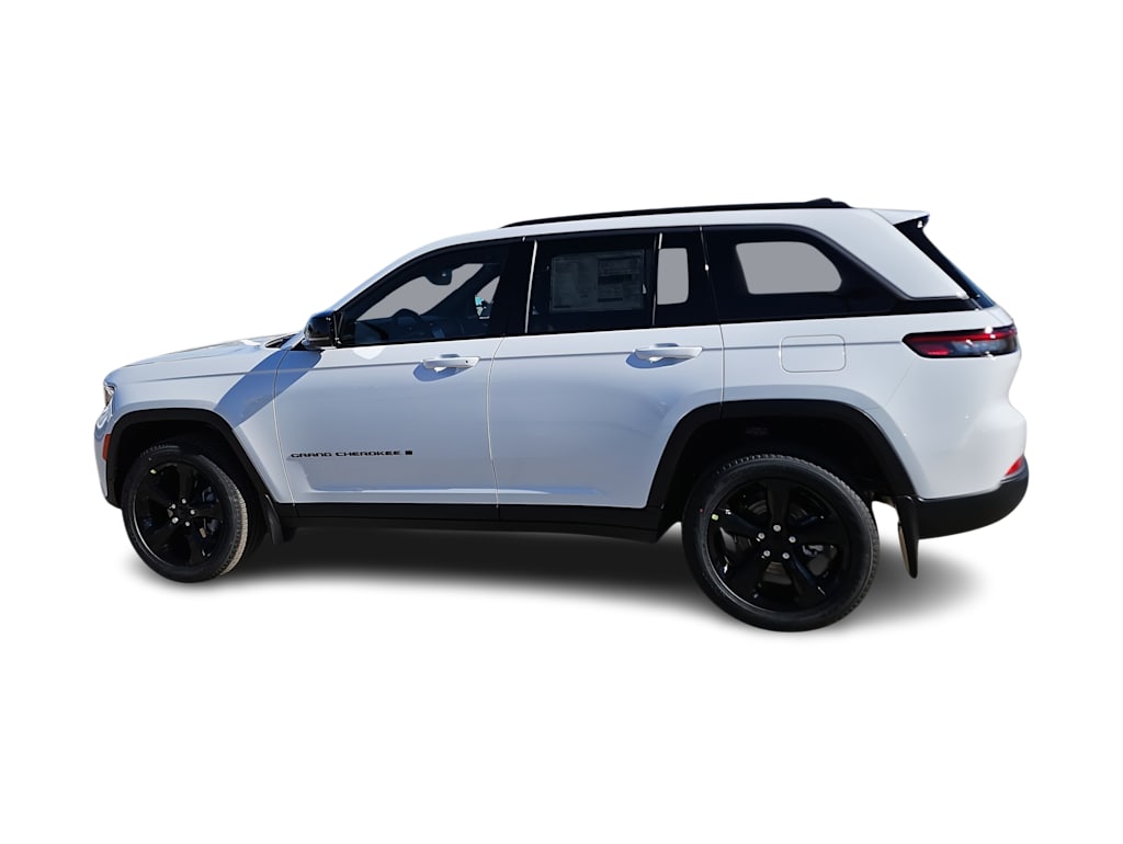 Thumbnail: 2026 Jeep Grand Cherokee - 3