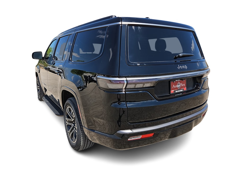 Thumbnail: 2026 Jeep Grand Wagoneer - 4