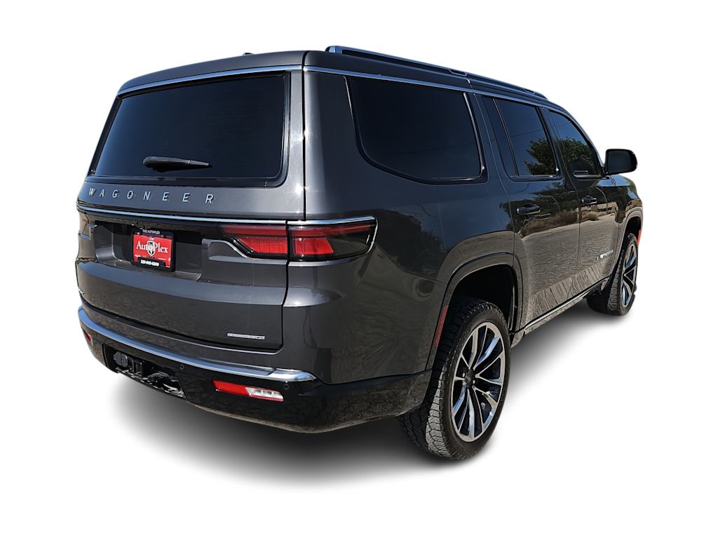 Thumbnail: 2022 Jeep Wagoneer - 18