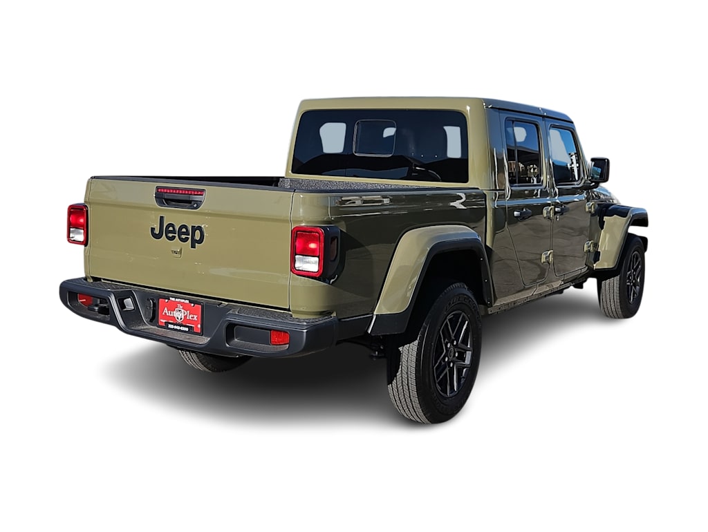 Thumbnail: 2026 Jeep Gladiator - 21