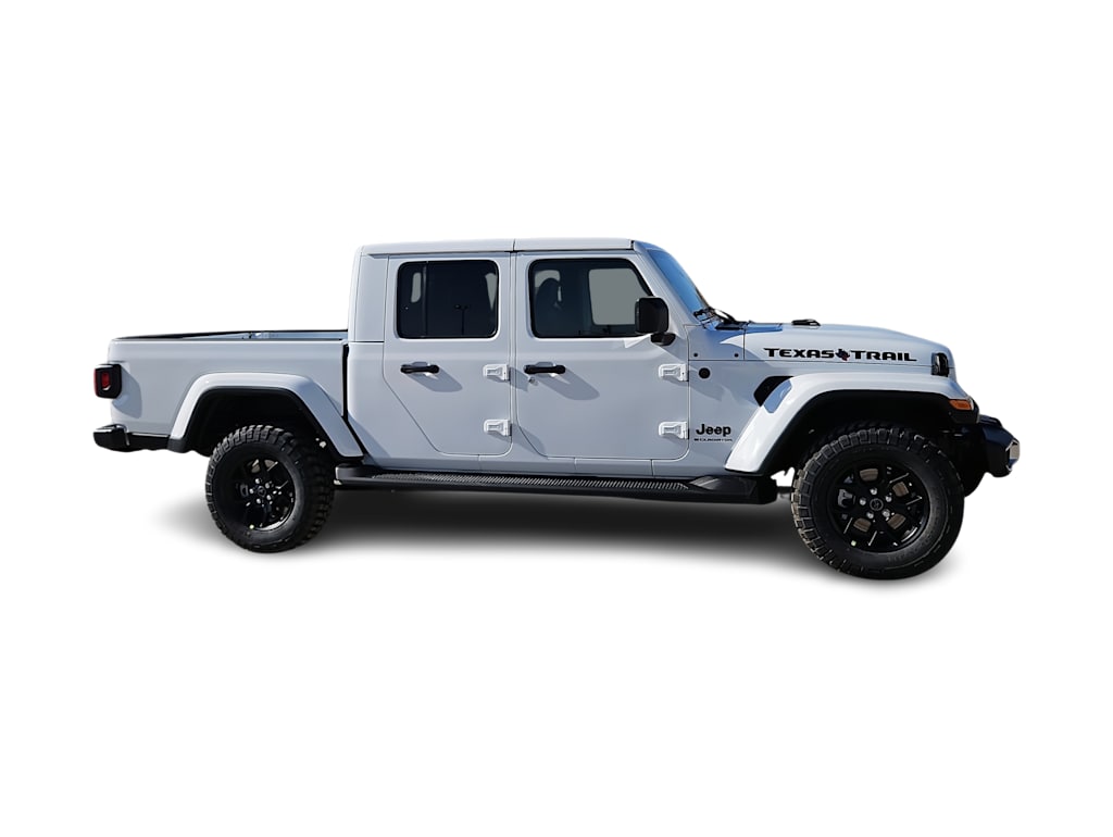 Thumbnail: 2026 Jeep Gladiator - 17
