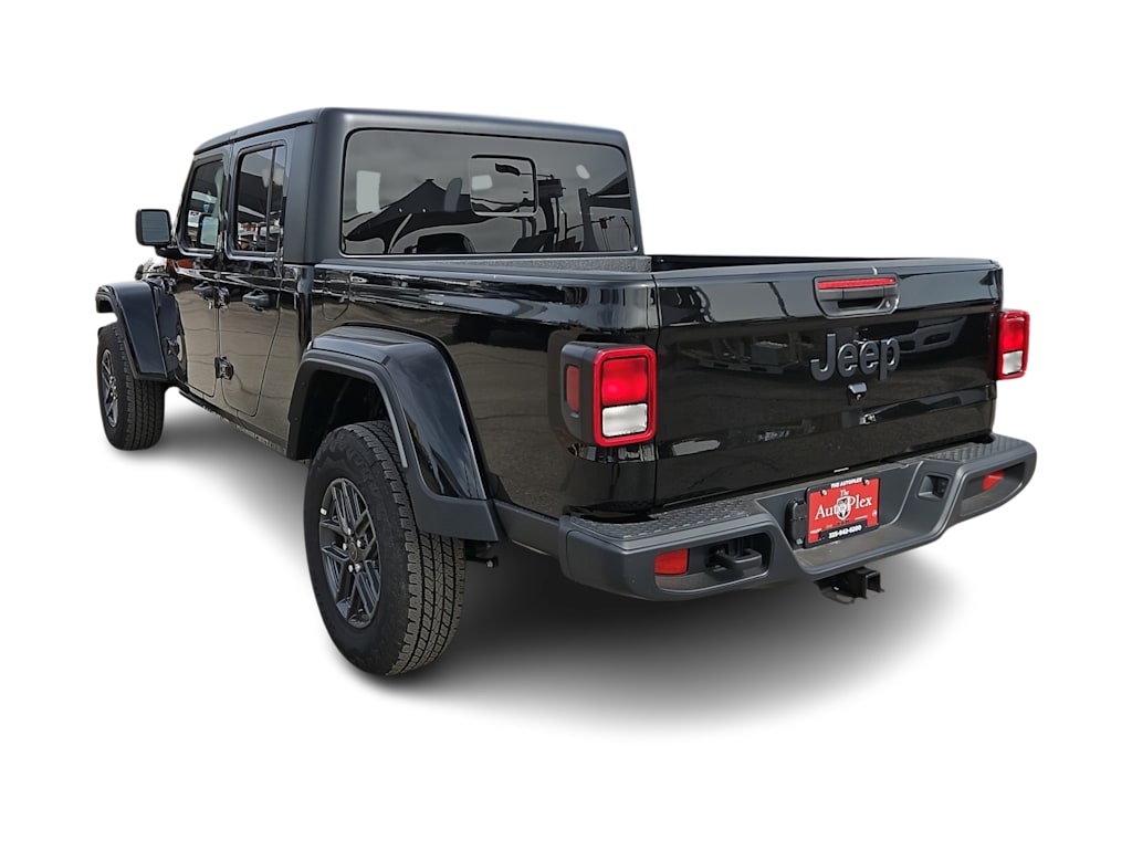 Thumbnail: 2025 Jeep Gladiator - 4