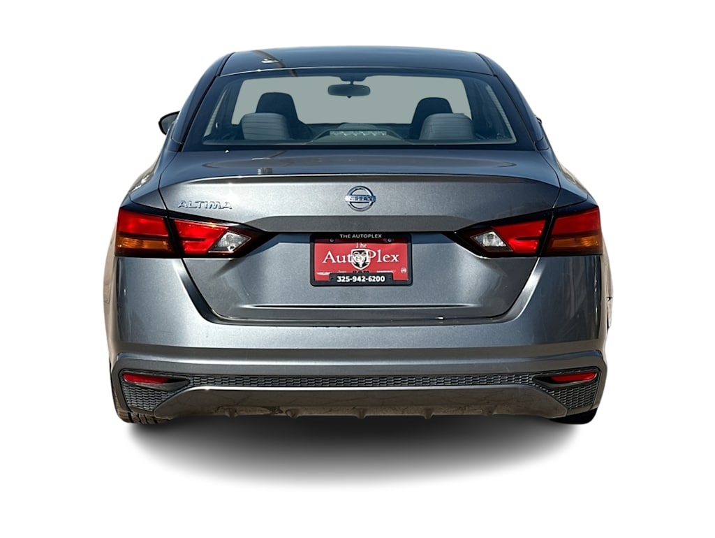 Thumbnail: 2021 Nissan Altima - 21