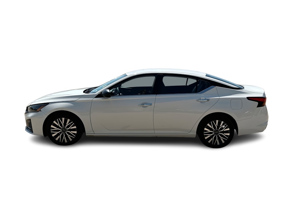 Thumbnail: 2025 Nissan Altima - 24