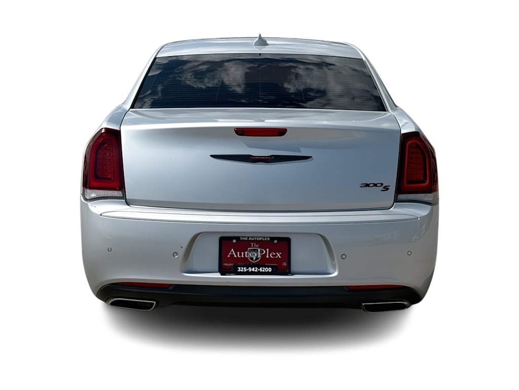 Thumbnail: 2021 Chrysler 300 - 24