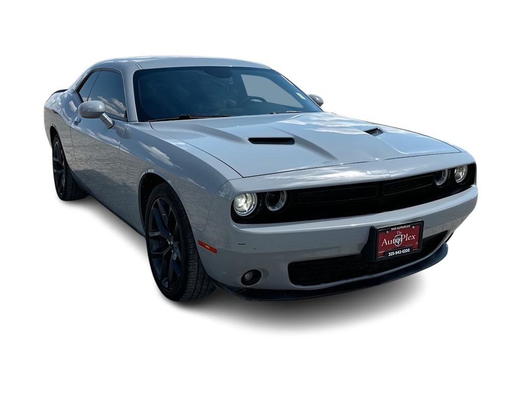 Thumbnail: 2022 Dodge Challenger - 17