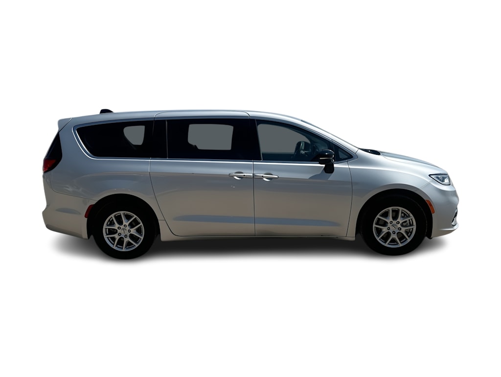 Thumbnail: 2024 Chrysler Pacifica - 23