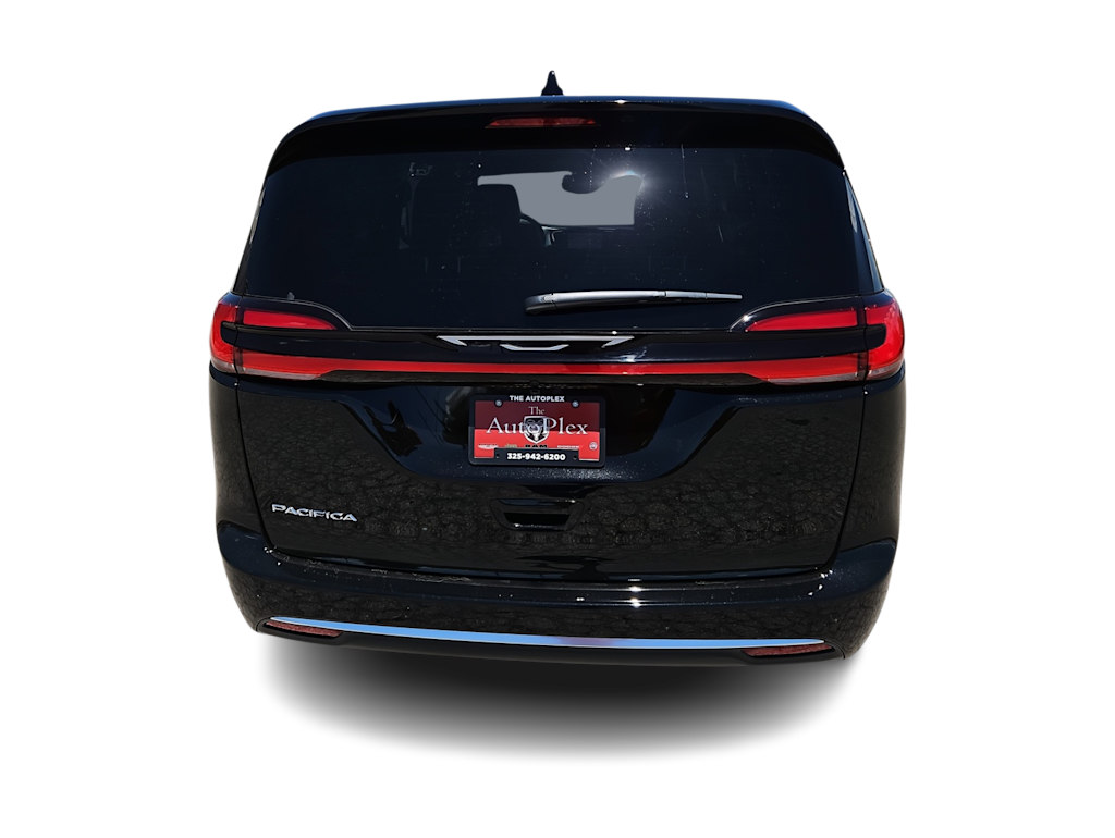 Thumbnail: 2027 Chrysler Pacifica - 5