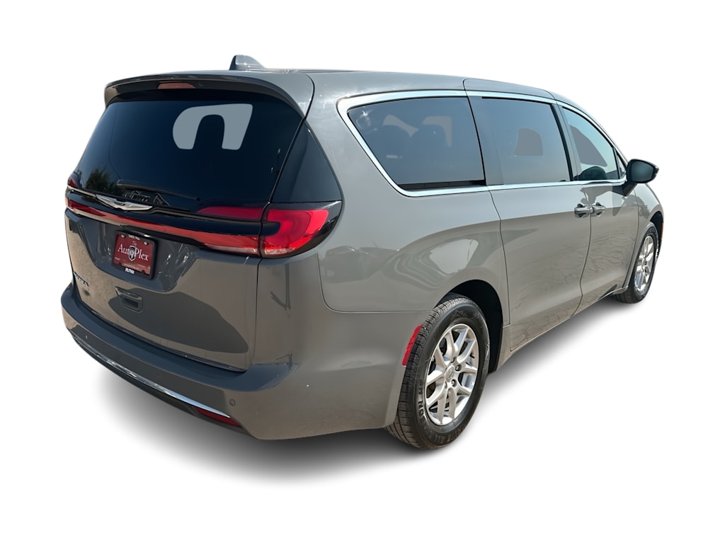 Thumbnail: 2025 Chrysler Pacifica - 20