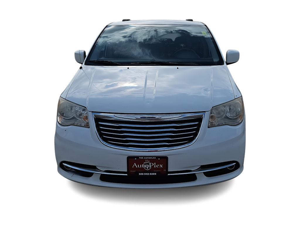 Thumbnail: 2016 Chrysler Town & Country - 6