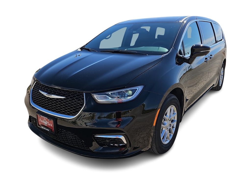 Thumbnail: 2026 Chrysler Pacifica - 14